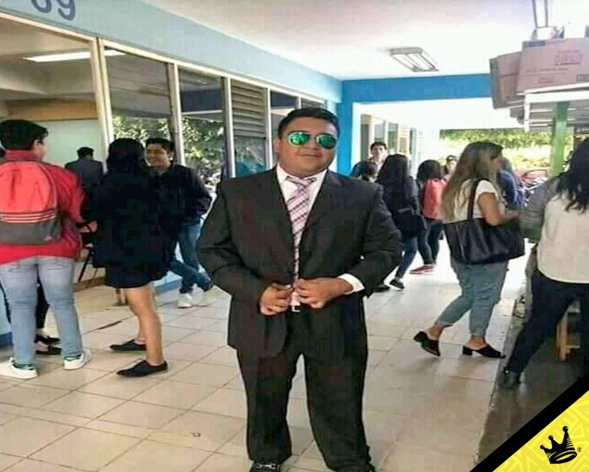 luisitorey's tweet photo. Sabes que tus probabilidades de ir a la cárcel son altas cuando tu abogado se ve así https://t.co/43nknZ2zsH