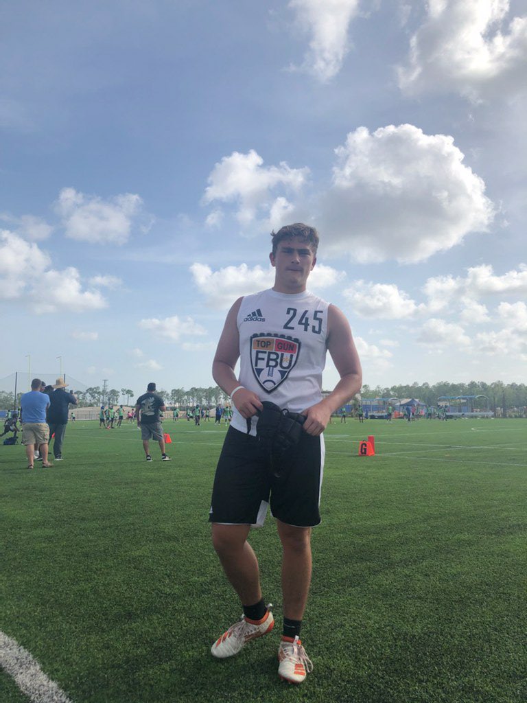 S/O to a fellow trainer who’s at the FBU top Gun camp and gave me great news about EPT LB trainee @schuller_luke class of 23... #eptfootballacademy #Linebacker☠️