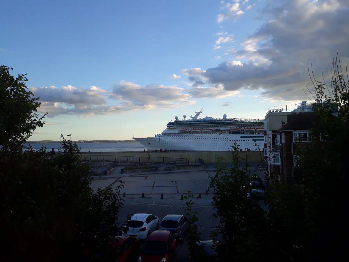 robmwooduk's tweet photo. #MajestyoftheSeas largest cruise ship yet visting @PortsmouthPort leaving this evening #FromOurWindow https://t.co/r9AEQNDK7f
