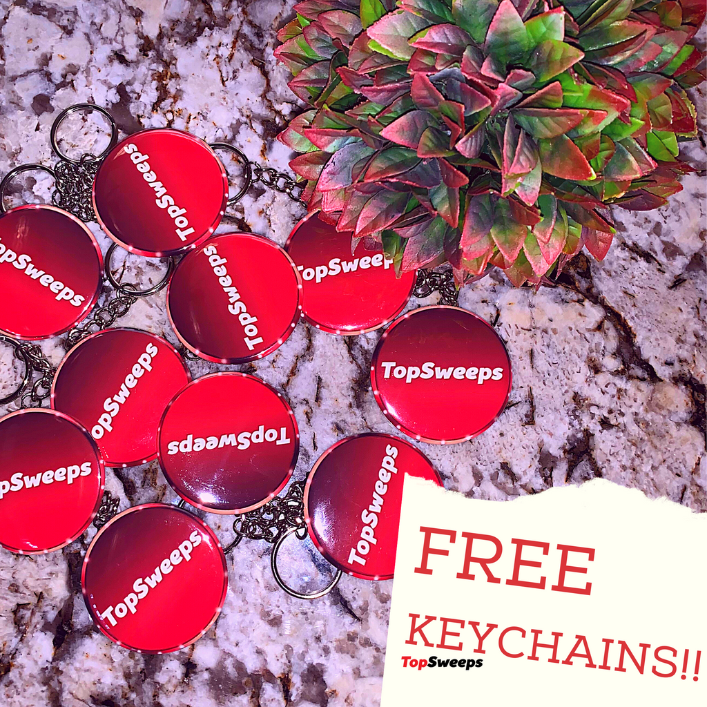 topsweepsprize's tweet photo. 🎉‼️ FREE KEYCHAINS ‼️🎉 Look for these in your swag giveaways and let us know by sending in a selfie! 📲 Keychain or not we love to see your swag winner selfies!🤳 💕  #topsweeps #whoopwhoop #giveaways #swag #keychains #winners https://t.co/fRCe323aca