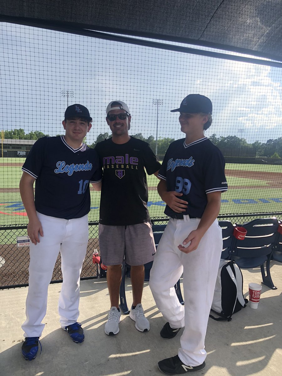 JFiorella12's tweet photo. Departed for ATL at 6:00 am Thursday & almost back home tonight—WORTH EVERY SECOND getting to watch these DAWGS compete (and visit with a couple others). More games next weekend in Lville 😈
Love these dudes & the rest of our team—The H is a special place 💯
BOND
TLAC https://t.co/289LqnAfxY