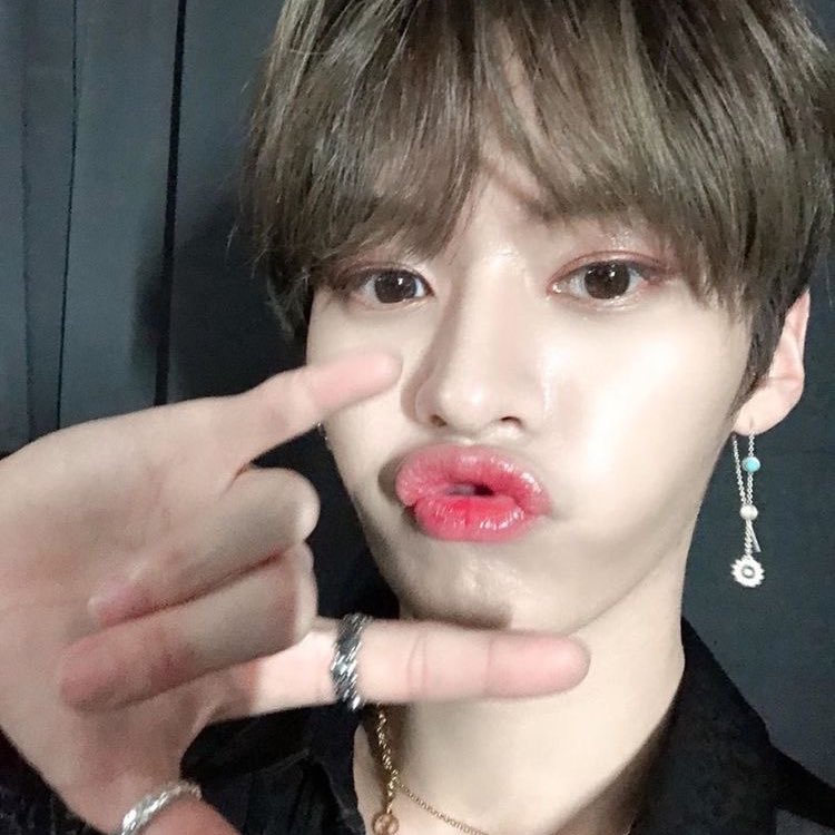 stray kids as  a thread