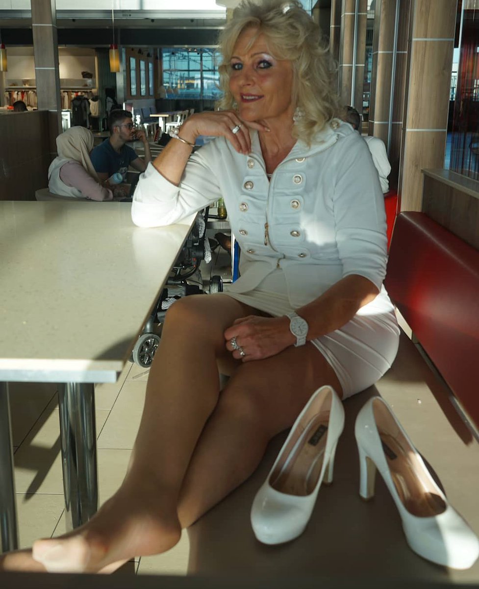 MummiesSex's tweet photo. Hi my name is panana
Am bases in Southampton England 
Now in Uganda 
Am looking for a guy to marry am ready to work upon his documents so that we can go together and stay
So anyone interested please call Admin Geoffrey on +256755884282
Call knowing that you are calling Mr https://t.co/mVa6Hk2mjs
