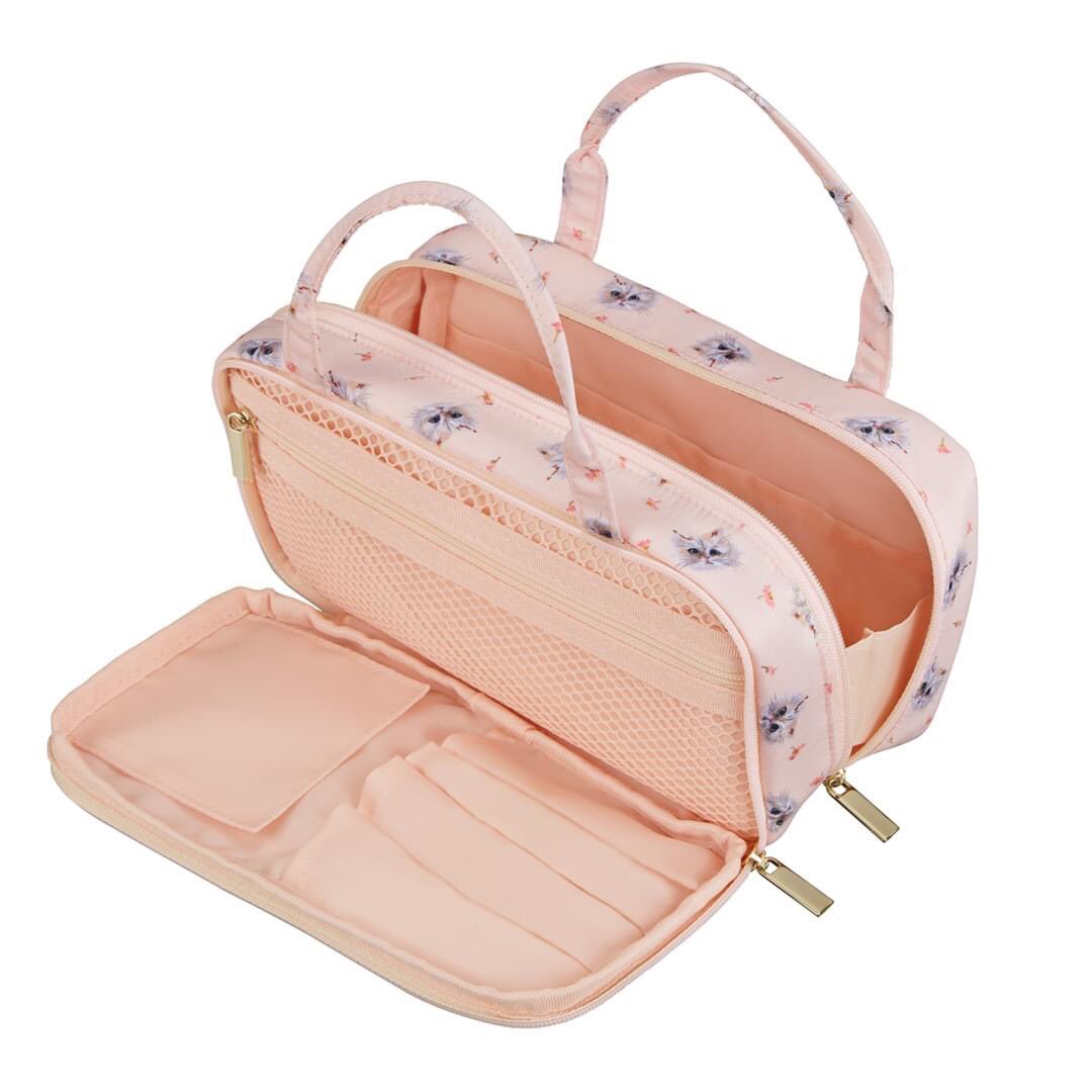 Paul Joe Beaute Jp 7 000円 税抜 以上お買い上げの方に 愛らしい ネコ プリントの オリジナルコスメポーチ を プレゼント中 小物やメイクブラシを入れられる ポケットが付いて スッキリ収納できます T Co Gunlc7rtql ポールアンド