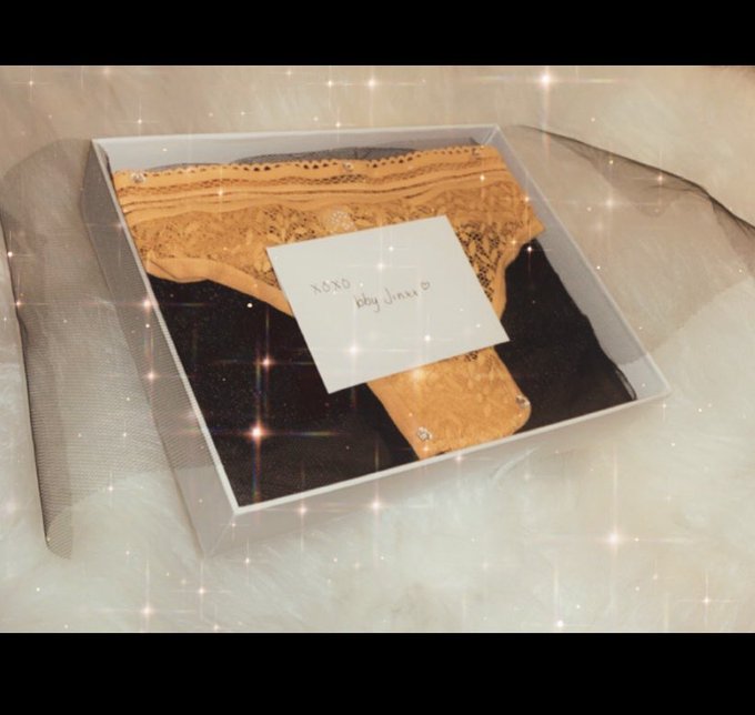 Love to keep it personal with all my babies💋 Dm me for pricing and how this works🖤 https://t.co/H2gb