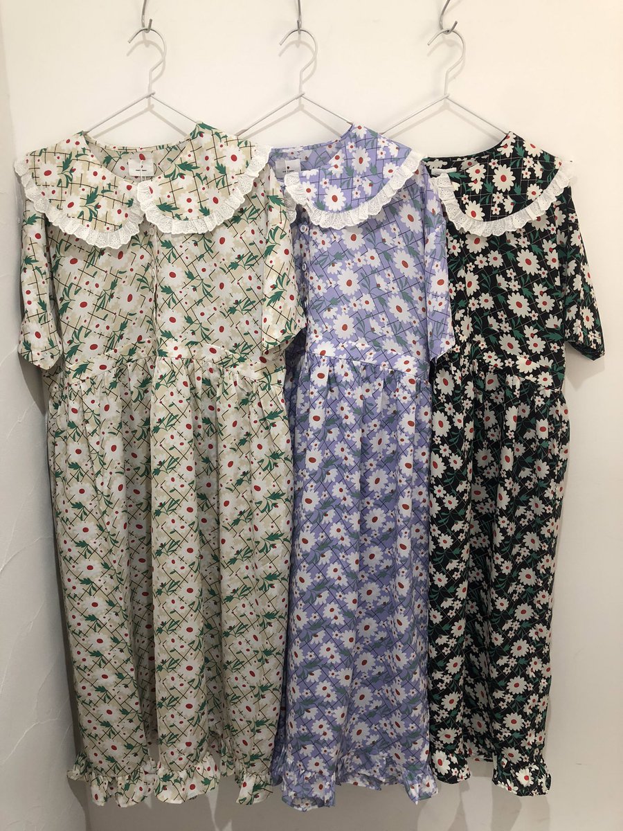 Merry Jenny新宿店 در توییتر 再入荷情報 チェックとおはなのブラウスワンピース ベージュ アイスブルー ブラック 9 350 税込 6 545 税込 30 Off ベージュが再入荷致しました 大きな花柄のデザインと襟のフリルの相性が抜群の 可愛らしい ワンピースです 今 Merry Jenny新宿店 در توییتر 再入荷情報 チェックとおはなのブラウスワンピース ベージュ アイスブルー ブラック 9 350 税込 6 545 税込 30 Off ベージュが再入荷致しました 大きな花柄のデザインと襟のフリルの相性が抜群の 可愛らしい ワンピースです 今