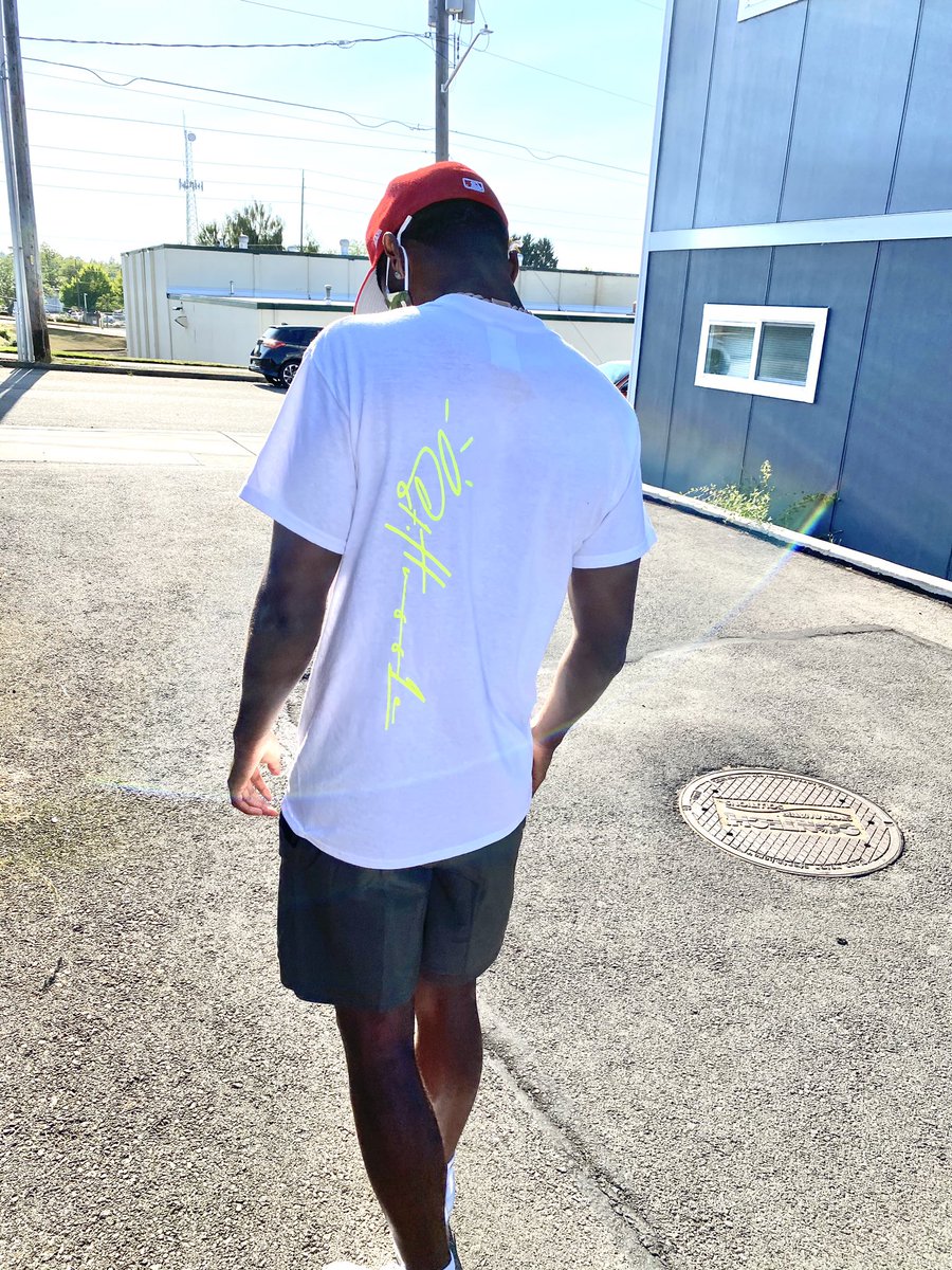StHussle's tweet photo. SHOP https://t.co/731gCn2DQS RIGHT NOW!
#ItsAllLove #SthussleCollection https://t.co/6Zy6esaVi0
