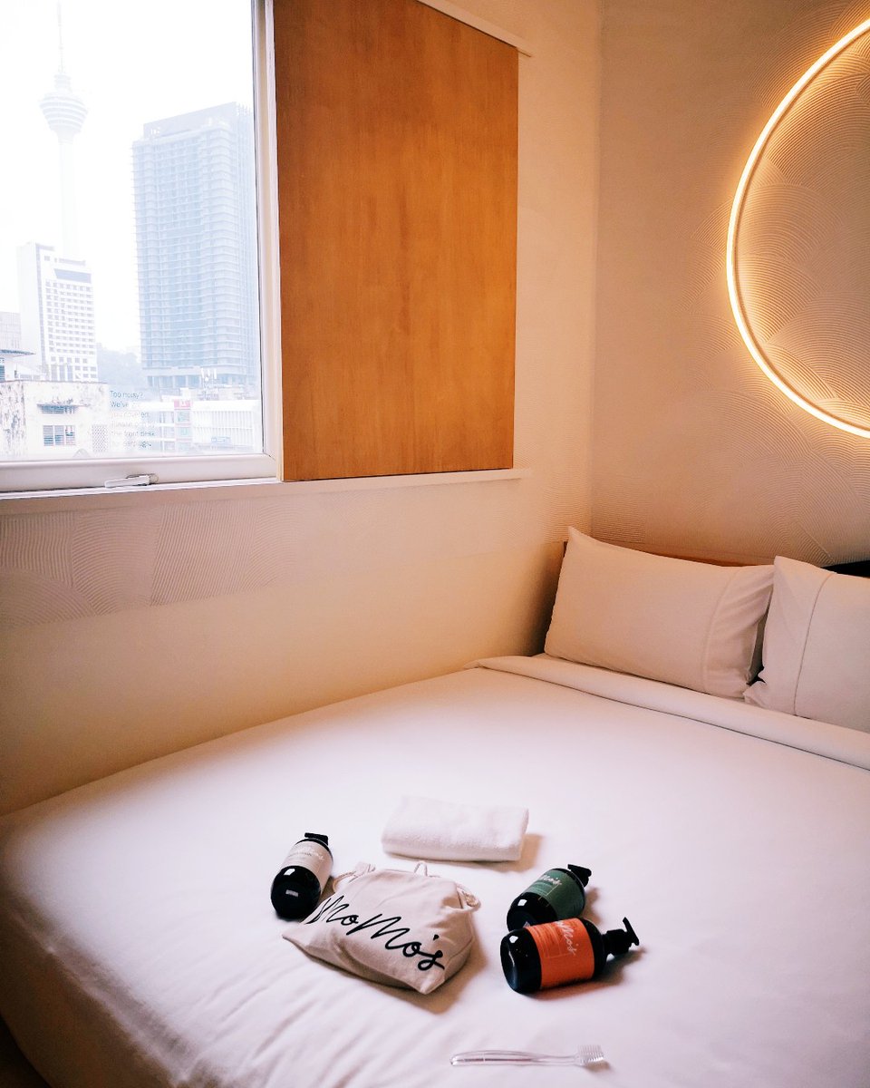 The kind of view we like to wake up to 🌇 Get a good night's sleep in our Crashpad from just RM100 and freshen up with our custom @jeaniebotanicals toiletries! *only available for purchase from our front desk 😉