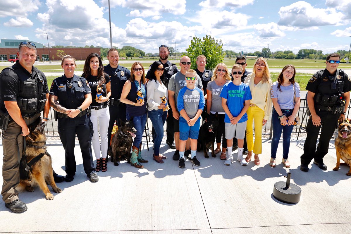 KatrinaPierson's tweet photo. What a moving meeting with @EmmaLovesDogs7 and the Kaukauna (WI) Police Department. 
Please check out this great organization @trumpwomenstour https://t.co/1yCemdP72E