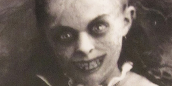 SethFromThe716's tweet photo. The pic of my friend's sister #HauntedMeUntil I met her in person, and she actually got really hot when she grew up. https://t.co/Aa1kZjZqyj