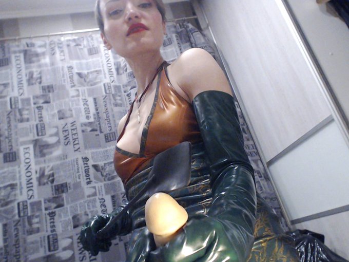 I'm online right now on skyprivate (live skype show). My private profile: https://t.co/5YmweLpGnX https://t<a href="/tag/bdsm"class="tags"><span>#bdsm</span></a><a href="/tag/goddess"class="tags"><span>#goddess</span></a><a href="/tag/femdom"class="tags"><span>#femdom</span></a><a href="/tag/latex"class="tags"><span>#latex</span></a><a href="/tag/fetish"class="tags"><span>#fetish</span></a><a href="/tag/kinky"class="tags"><span>#kinky</span></a><a href="/tag/imlive"class="tags"><span>#imlive</span></a>