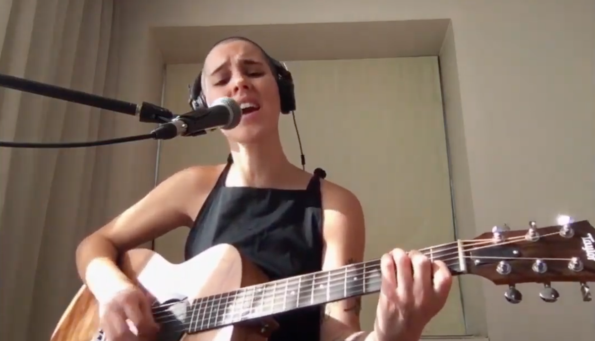 ahora! show streaming de <a href="/MartinaPetric/">Martina Petric</a> en el canal de <a href="/Matucana100/">Matucana 100</a> youtube.com/watch?v=--fq-k…