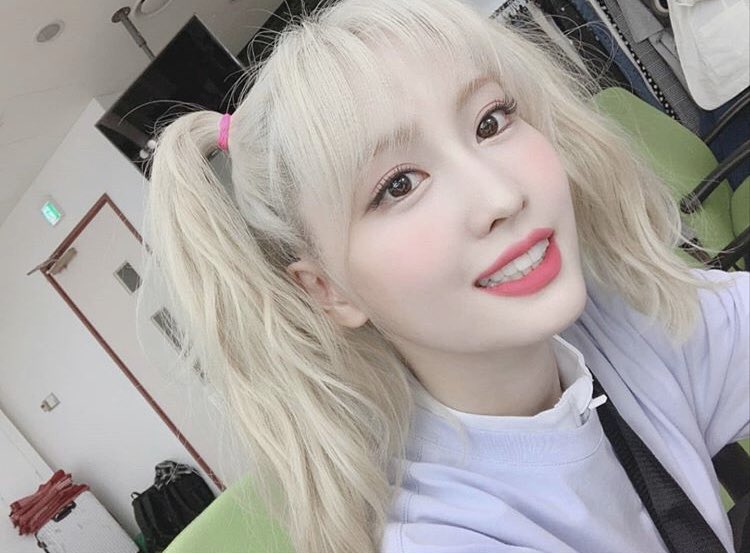 How to Get the TWICE Blond Pigtails