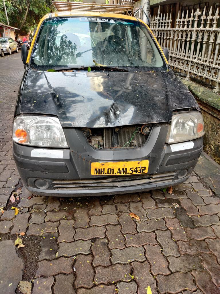 As I trudged back to the waiting room I set out from, I met an old friend. Sadly, he's quite toothless now. But still sporting his lopsided smile.
