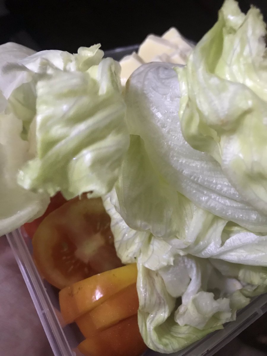 greerlandeza's tweet photo. #CreateYourOwnBurger โThe more veggies, the better. ๐๐ https://t.co/zSCrtVQlRR