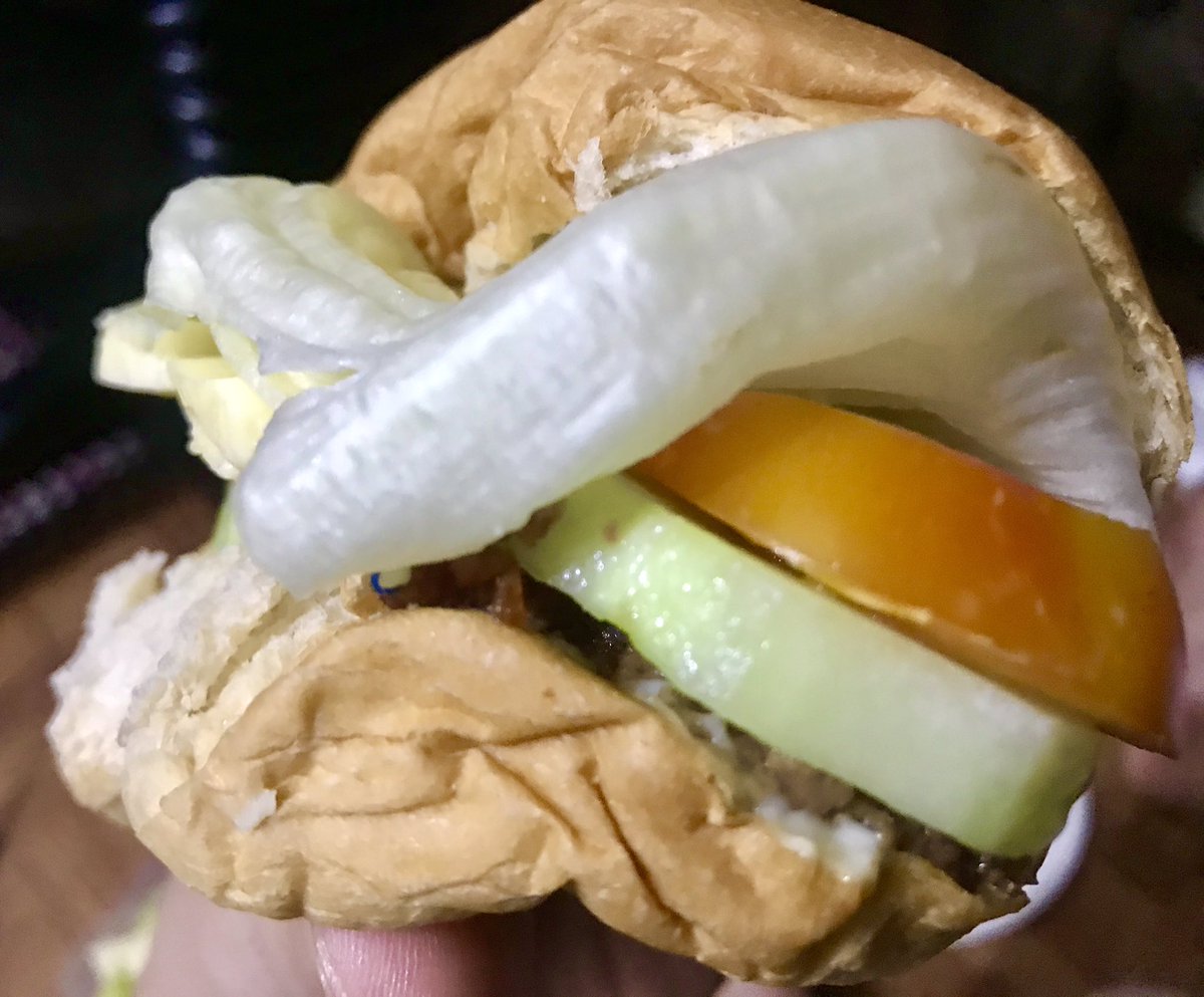 greerlandeza's tweet photo. #CreateYourOwnBurger โThe more veggies, the better. ๐๐ https://t.co/zSCrtVQlRR