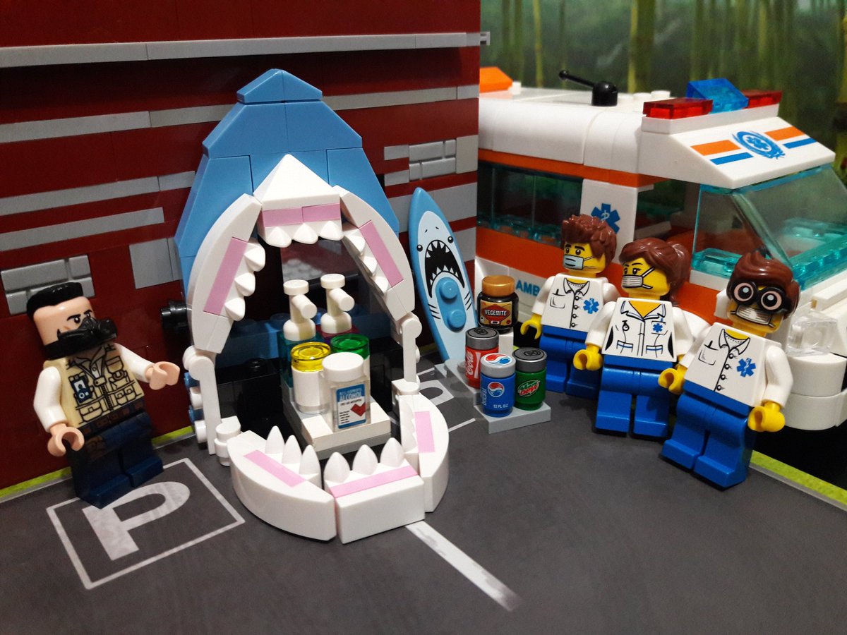 brick_ems's tweet image. &quot;Oi, G&apos;day mate! Welcome to Casey&apos;s Shock shack. Today&apos;s trade day, deals for meals if ya got maccas!&quot;
 #maccas #aussieaccent #sharkshack