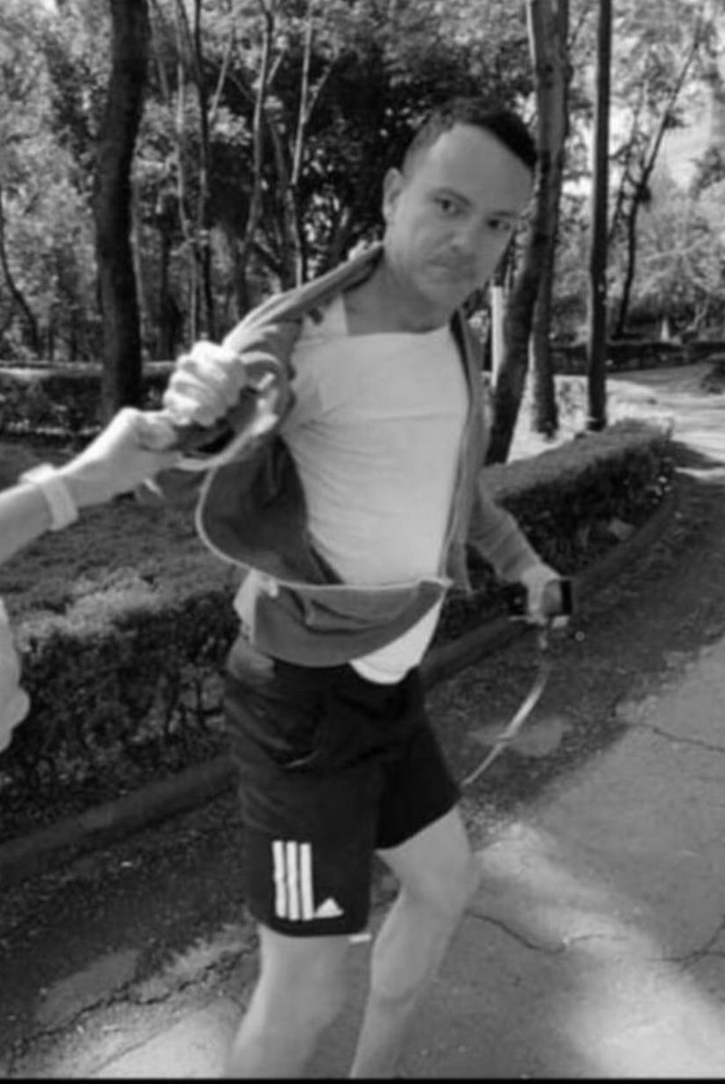 Cuidado con este sujeto agresor de mujeres en el Parque Hundido de la #CDMX En unas horas tendré más información de este golpeador y agresor. <a href="/M_OlgaSCordero/">Olga Sánchez Cordero</a> <a href="/Claudiashein/">Claudia Sheinbaum Pardo</a>