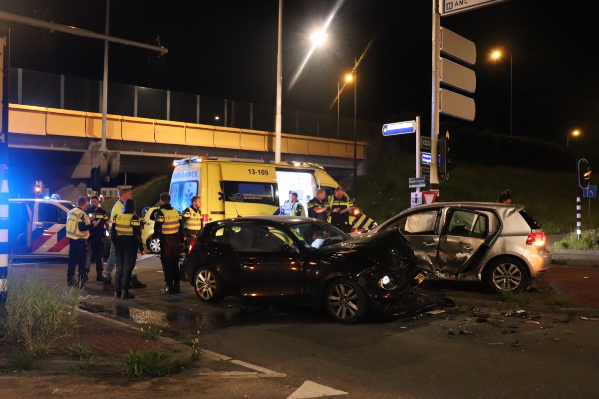 Melding verkeersongeval Karspeldreef Amsterdam