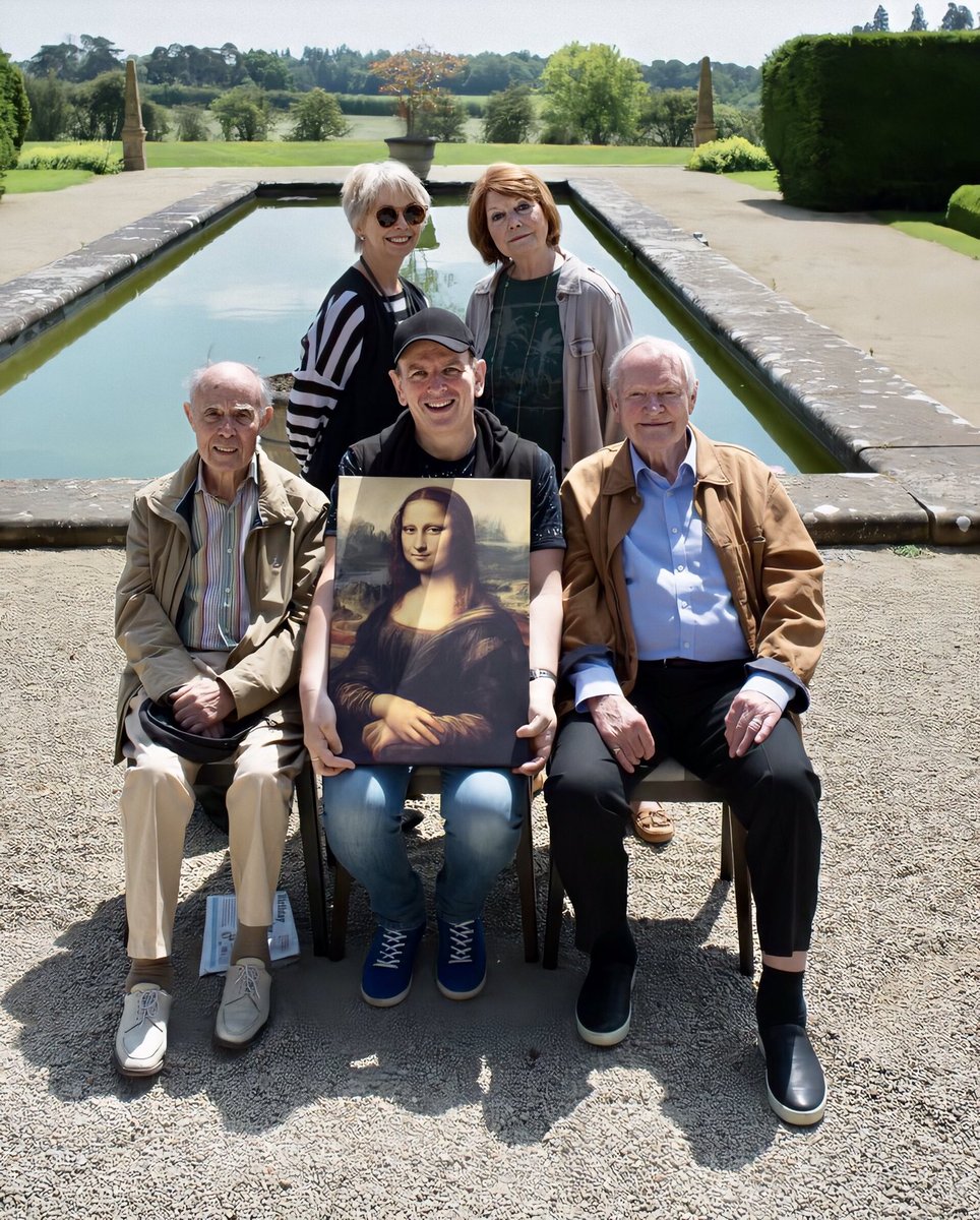 TimeLordDrew61's tweet photo. Happy 95th Birthday to David Graham the voice of Parker and so many others voices from the Anderson TV Series. Total Legend. #DavidGraham #Parker #Thunderbirds #ProfMattic #FireballXL5 #Supercar #FourFeatherFalls #Stingray #TheSecretService #DoctorWho #Daleks #PeppaPig #Timeslip https://t.co/7R3wy2clN6