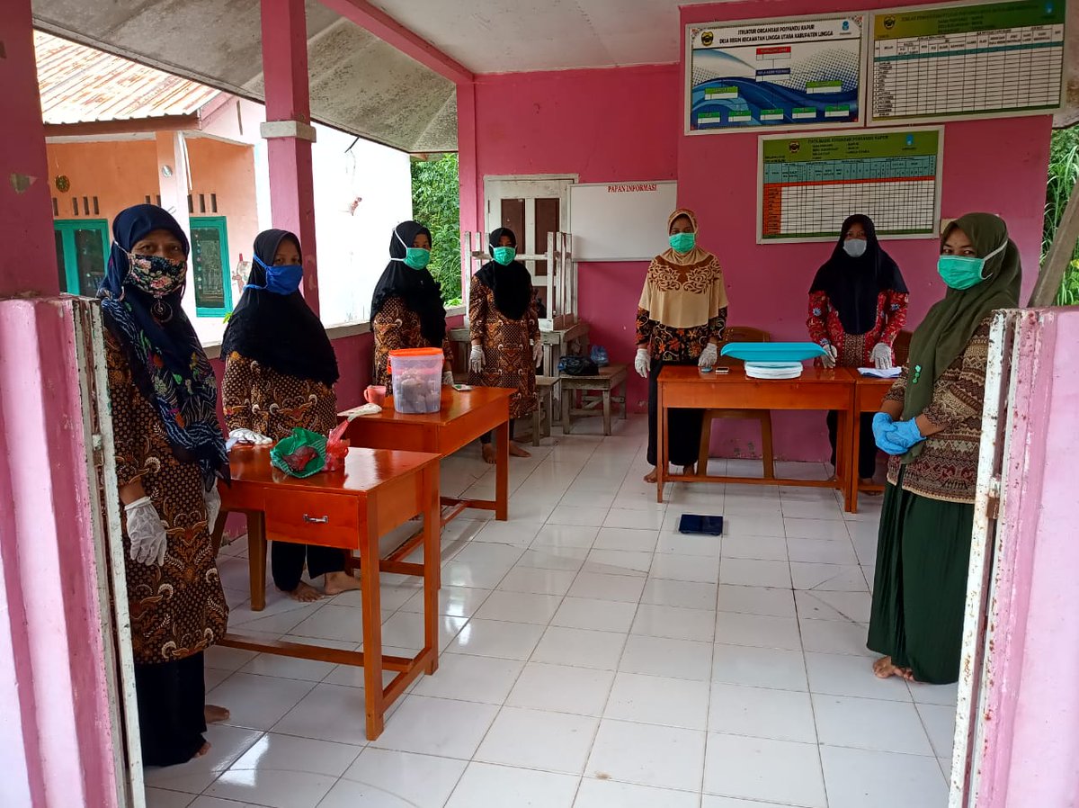 RIANTOPANGESTU's tweet photo. Pembinaan dan pengawasan  terus  berkoordinasi  dgn Gugus Tugas Covid-19 di daerah dan Relawan Desa Lawan Covid-19. 
#GusHalimGuruDesa 
@jokowi 
@halimiskandarnu 
@anwsanusi
@malik_haramain
@imansyukri
@taufikmadjid71
@fachrilabalado 
@azzameldzikrie
@tppkemendes
@KemenDesa https://t.co/zAmp320BGQ