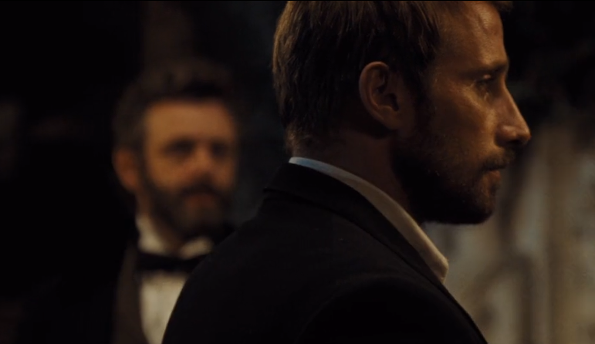 run bitch run this is an ominous shot if i've ever seen one.look, if she doesnt feel an absolute SURGE of serotonin whenever she sees boldwood, she doesn't deserve him