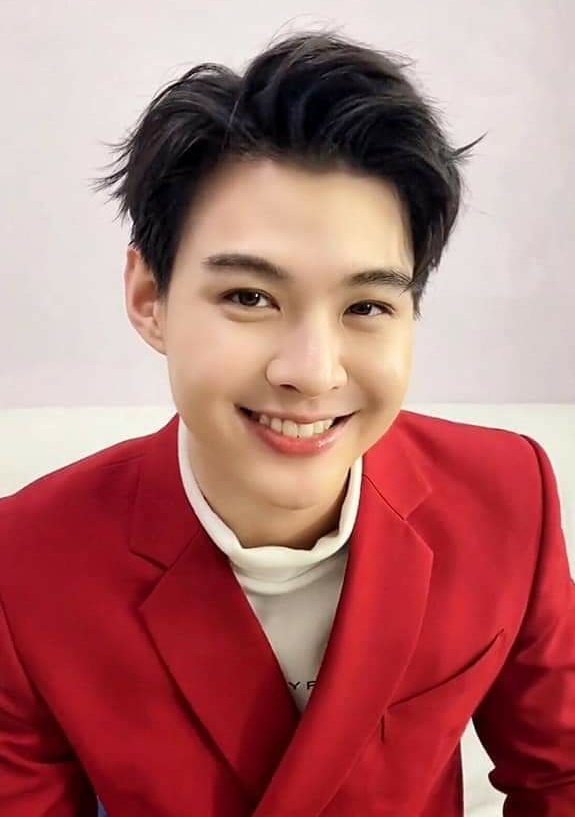  Just a reminder: I'm not only a  #ZaintSee fan, I'm a  #MingEr and  #ZunShine too. I support them both as individual and cp. I'm happy if they work together or with other people, 'cause the important thing is that they can be satisfied with their lives. 