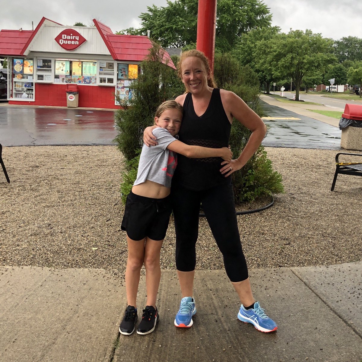 laurarabecain's tweet photo. So proud of this girl! She ran 26.2 miles (a marathon) in 24 days. She set a goal and didn’t stop until she reached it! Finished her last 2 miles tonight with a special treat! #LivtoInspire #rwrunstreak #AmazingAda https://t.co/HoF7GIBYt0
