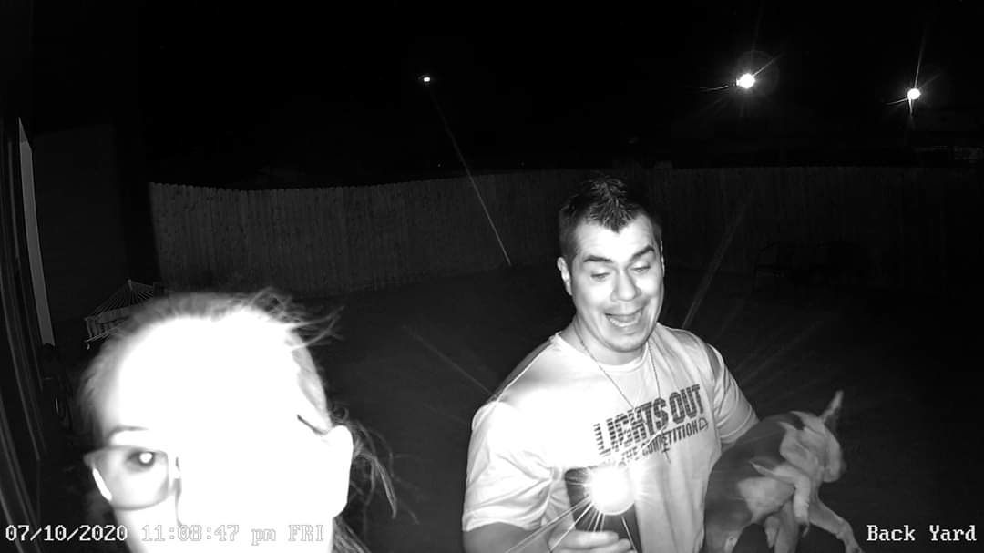 rollinsw0llen's tweet image. Wiping coconut oil around our @ReolinkTech security camera in the back yard. Spiders keep wrapping their 🕸 around it.
Sneaked a pic in 😄
#reolink #reolinkcaptures #fridaynight