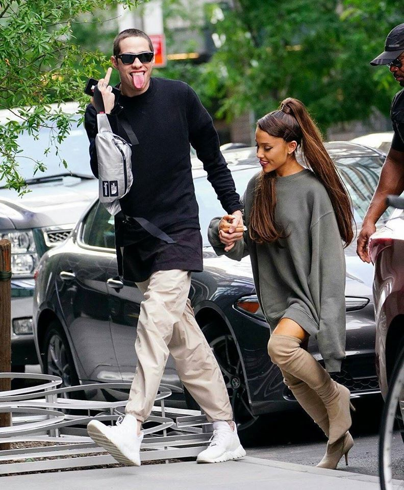 ariana grande being the tiniest person; a thread