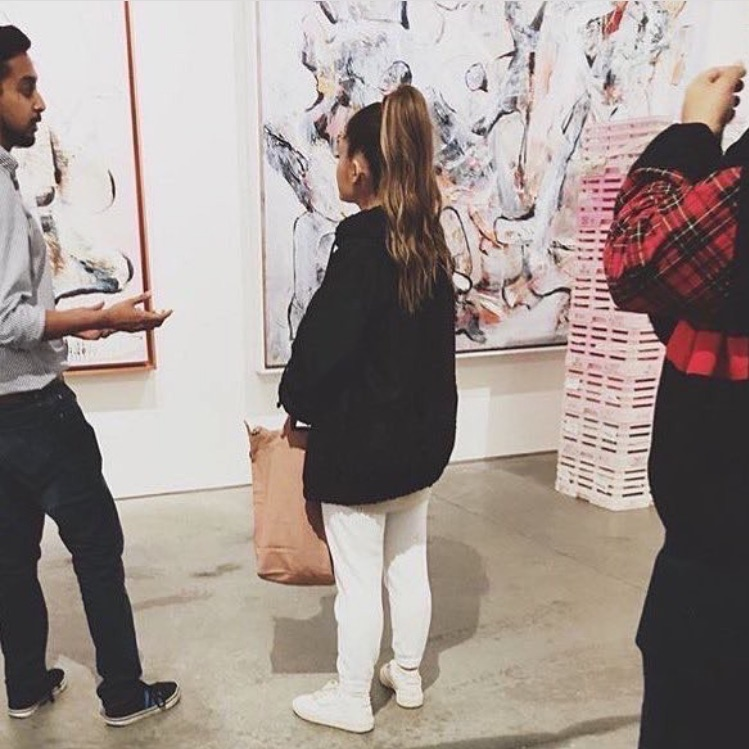 ariana grande being the tiniest person; a thread