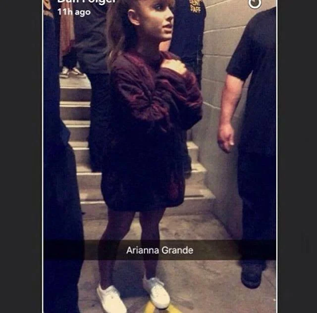 ariana grande being the tiniest person; a thread