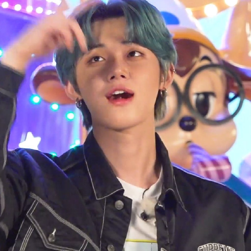 this top literally went through a lot  @txt_members