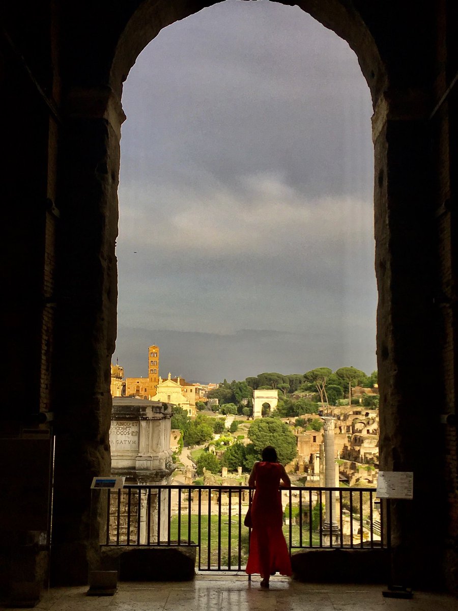 La grande bellezza dell'antica #Roma dal Tabularium... 
Musei Capitolini
#Rome🤍
#RomeisUs