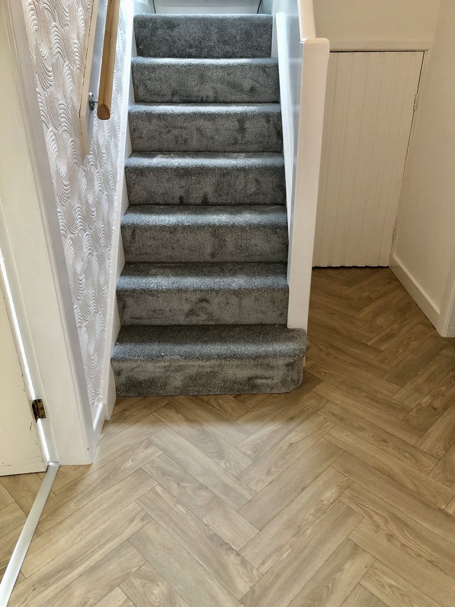 Dorset chisel cushion floor vinyl fitted to ground floor of this domestic property. #vinyl #woodeffect #herringbone #domestic #house #refurb #property #flooring