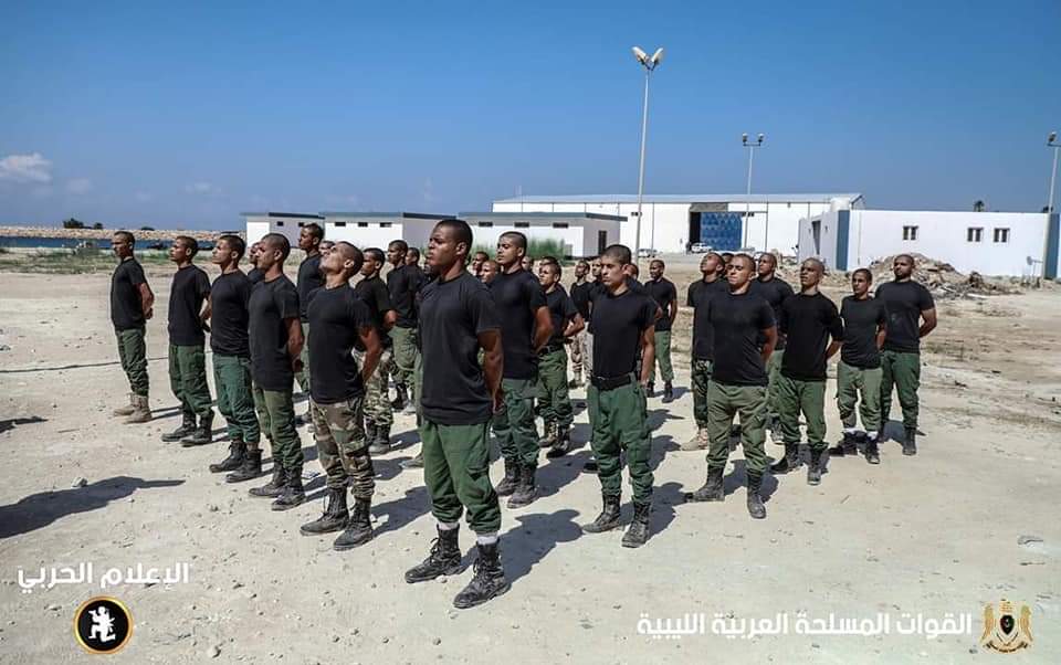 Libyan National Army Sur Twitter اتدريبات يتلقاها أفراد وضباط القوات البحرية لتأهيل ضفادع بشرية بقدرات عسكرية عالية ت مكنها من تنفيذ مهامها بكفاءة ودقة Https T Co Kfovhqwwjk