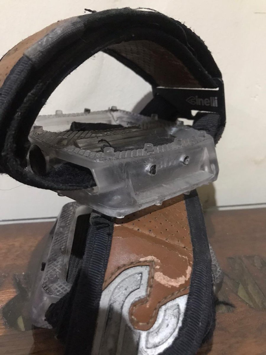 edgunbastard's tweet photo. Wts pedalset wellgo clear strap cinelli X dzr kinks #fnfjb https://t.co/lU97nAszhE