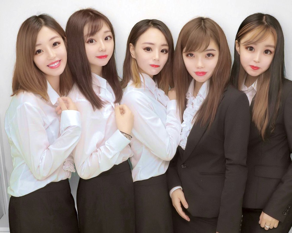 iamuluna's tweet photo. 大学生感だしてるプリクラと
あやしい雰囲気すぎる4枚目… https://t.co/K2rcvM4O71