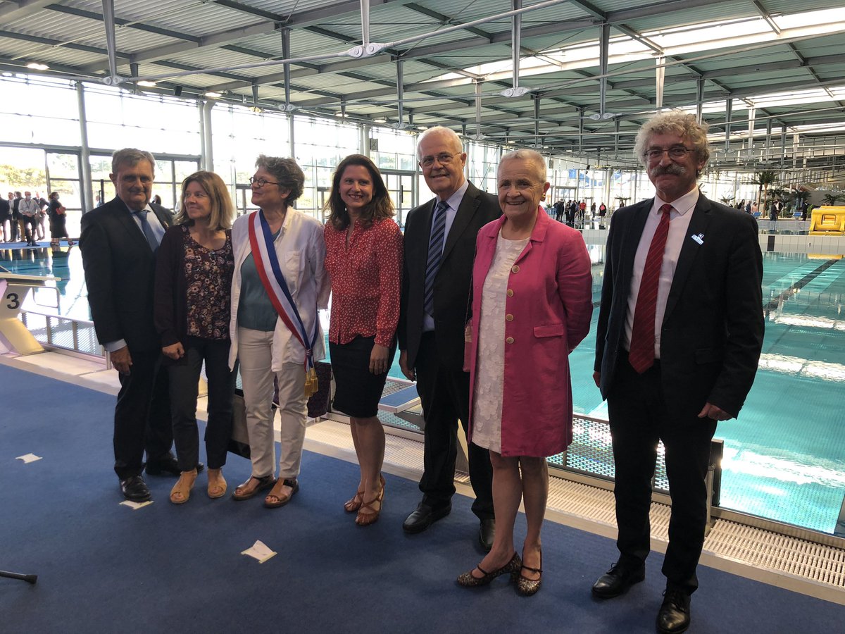 Le président <a href="/ClaudeRENOULT/">Claude RENOULT</a> inaugurait hier #aquamalo en présence de la Ministre des Sports <a href="/RoxaMaracineanu/">Roxana Maracineanu</a>, de <a href="/gilleslurton/">Gilles Lurton</a>, <a href="/FrancoiseGatel/">Françoise GATEL</a>, <a href="/Sy_robert/">Sylvie Robert</a> et @JeanLucChenut. 1 moment «en grand», émouvant après 5ans de projet et 2ans de travaux à retrouver dim 10h/13h sur <a href="/TVR35/">TVR La chaîne</a>