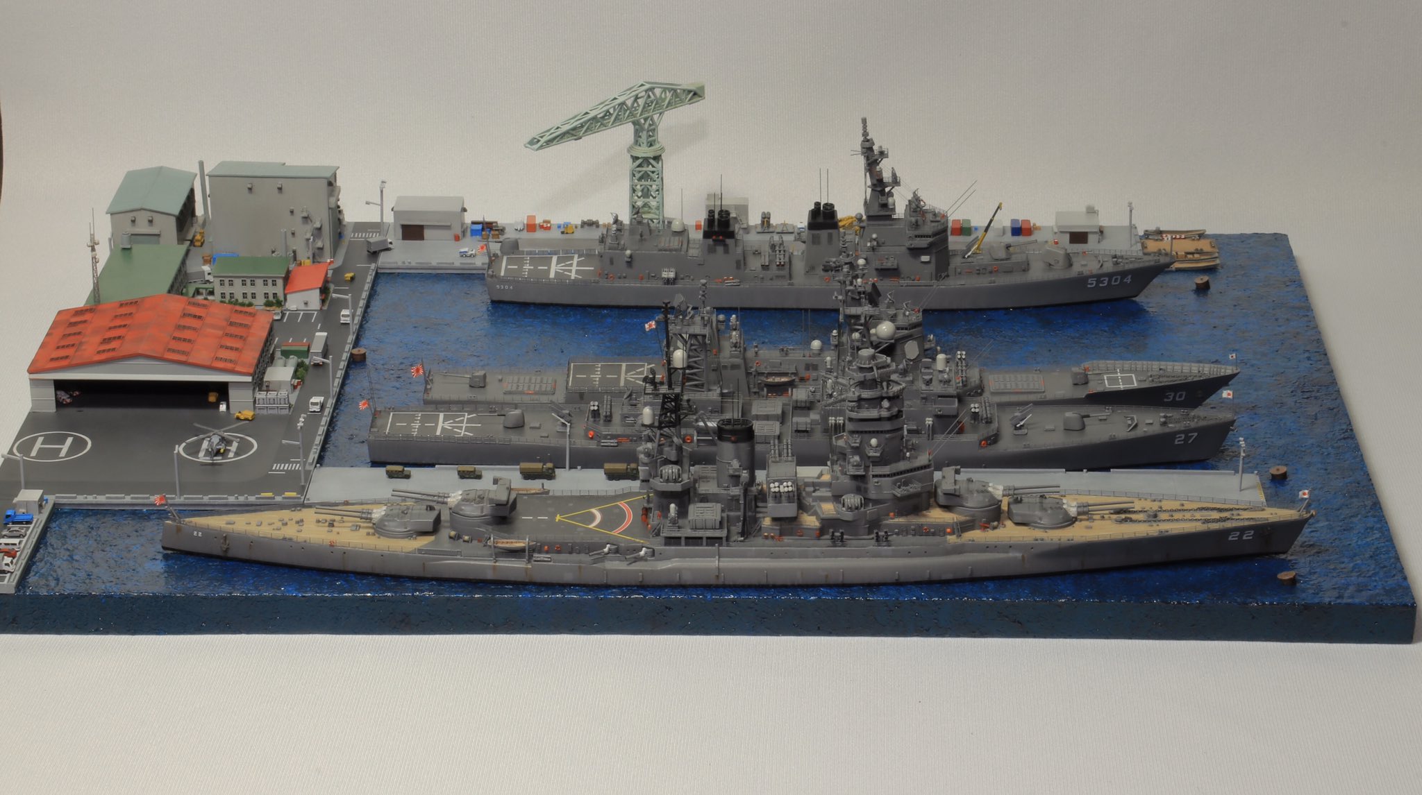 日本海軍 軍港 ジオラマ　1/700完成品 ショップ入荷情報】1/700日本海軍 軍港ジオラマ完成品 – 艦船
