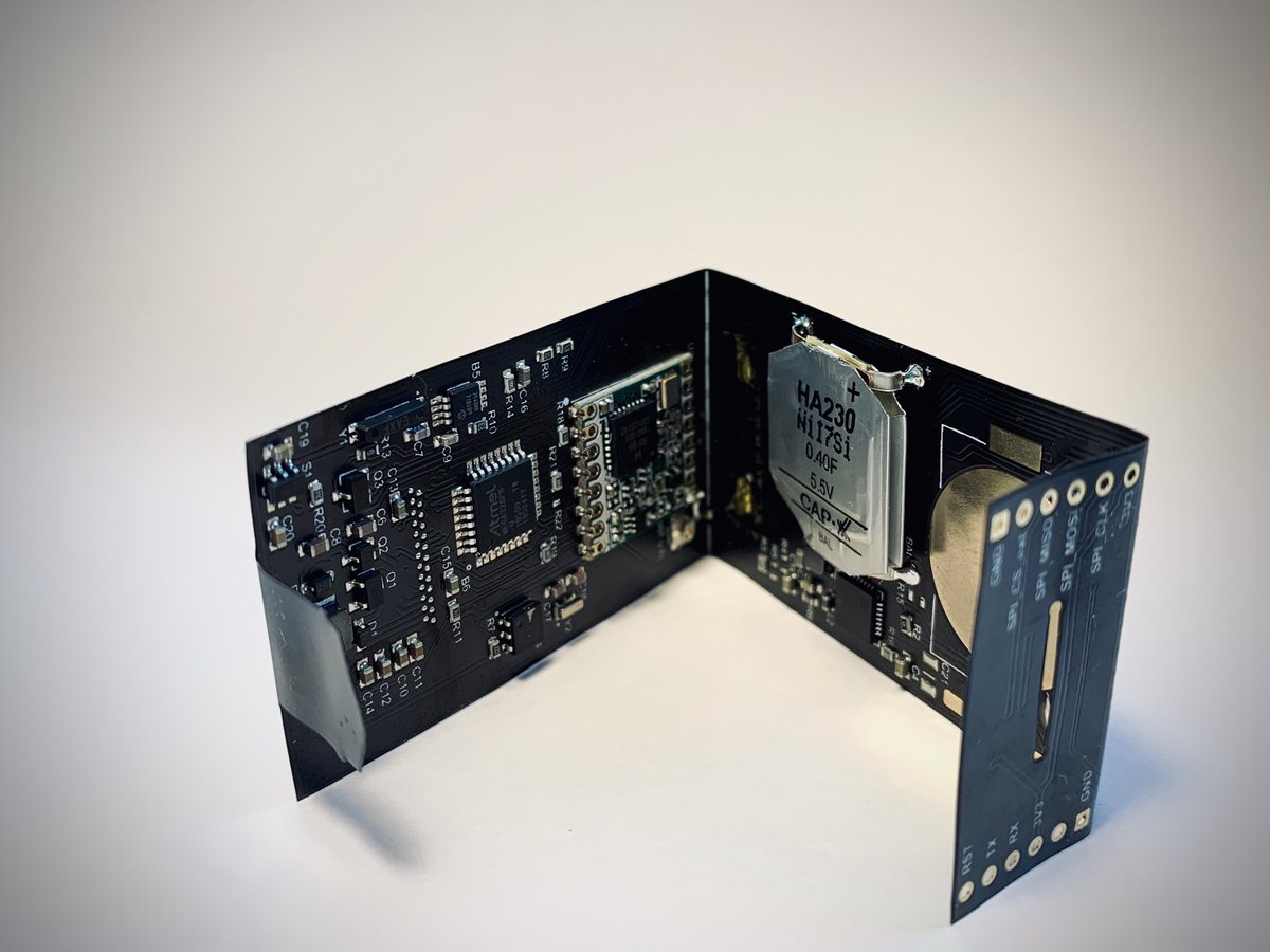 Heute kam ein neues #LoRaWAN Device per Post. Sehr schönes Design und so klein. Solar powered E-Paper Node von <a href="/Paperino_io/">Robert Poser 🇪🇺</a> #TTN

<a href="/TTN_Kiel/">The Things Network Kiel</a> <a href="/thethingsntwrk/">The Things Network</a>