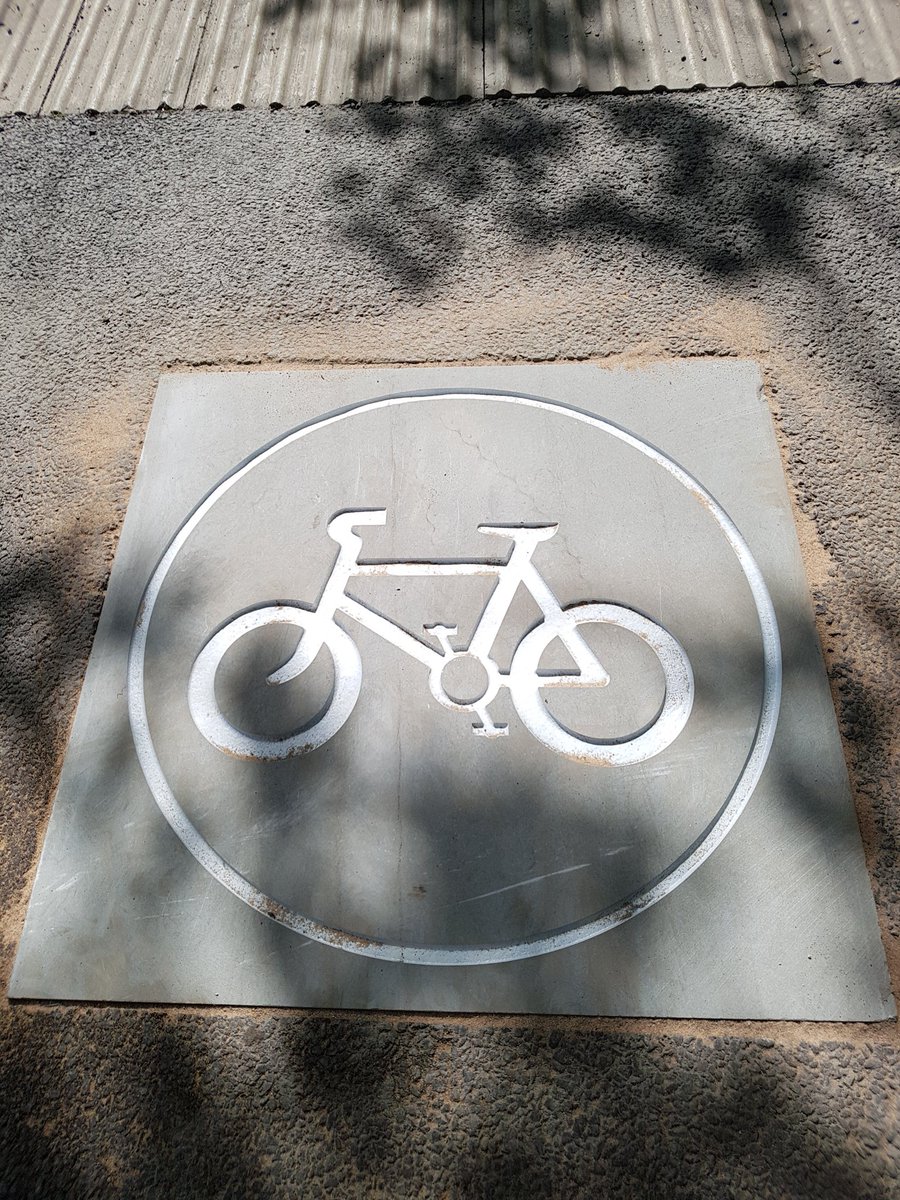 Some "excellent quality" Quieteway14 signage being embedded into the Cycle Route throughout the #Rotherhithe Peninsula this week. <a href="/FriendsRDW/">Russia Dock Woodland</a> <a href="/se16/">SE16</a> <a href="/canadawatersaf1/">canadawatersafetynetwork</a> <a href="/GroupSe16/">Social awareness group SE16</a> <a href="/southwarkcycle/">Southwark Cyclists</a>