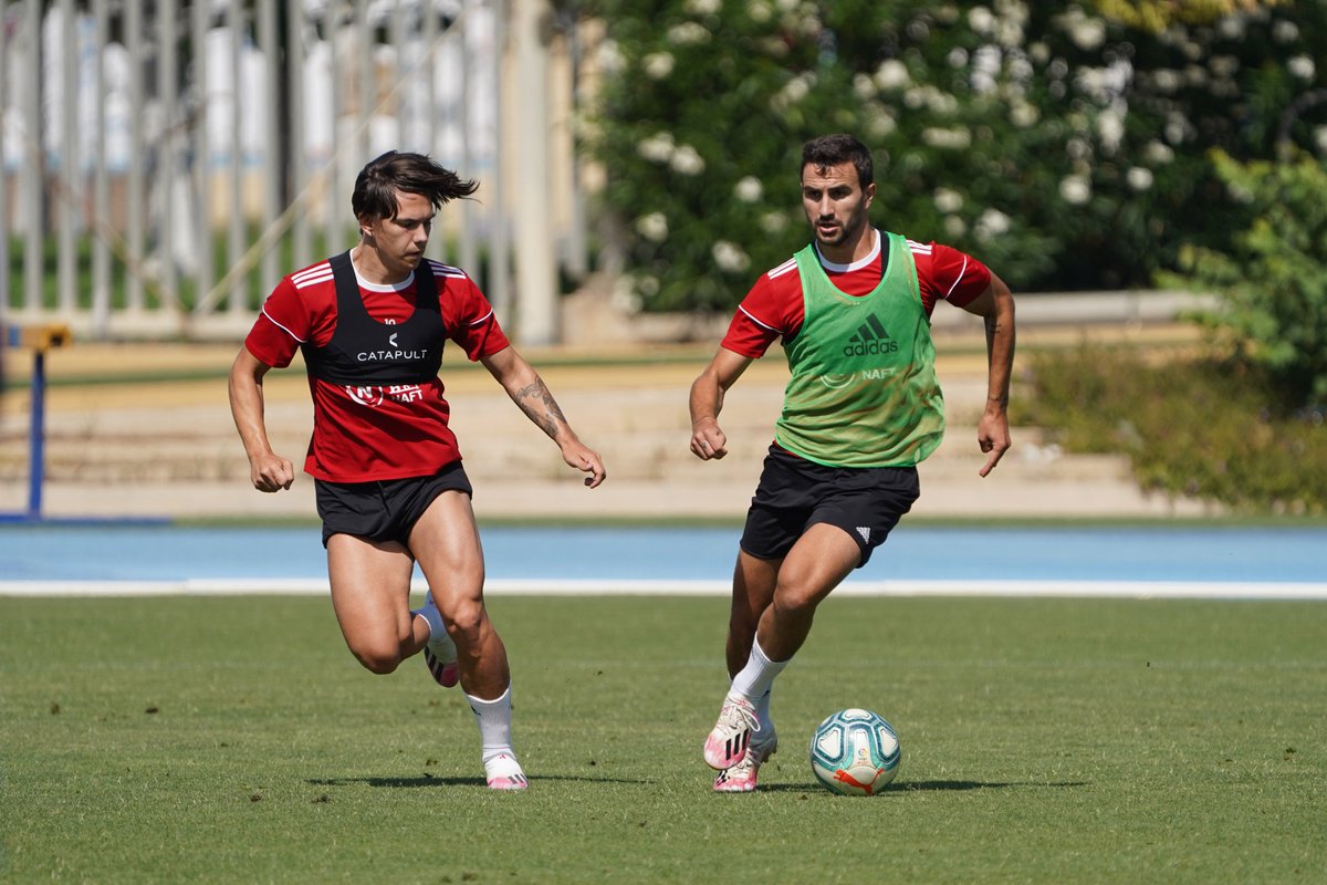 UDAlmeria_Arab's tweet photo. مباراة جديدة .. تحدٍ جديد💪
#ألميريا_رايو_فاليكانو 🔜
#ألميريا_لا_يستسلم_أبدًا 🦁 https://t.co/uyroz37aUX