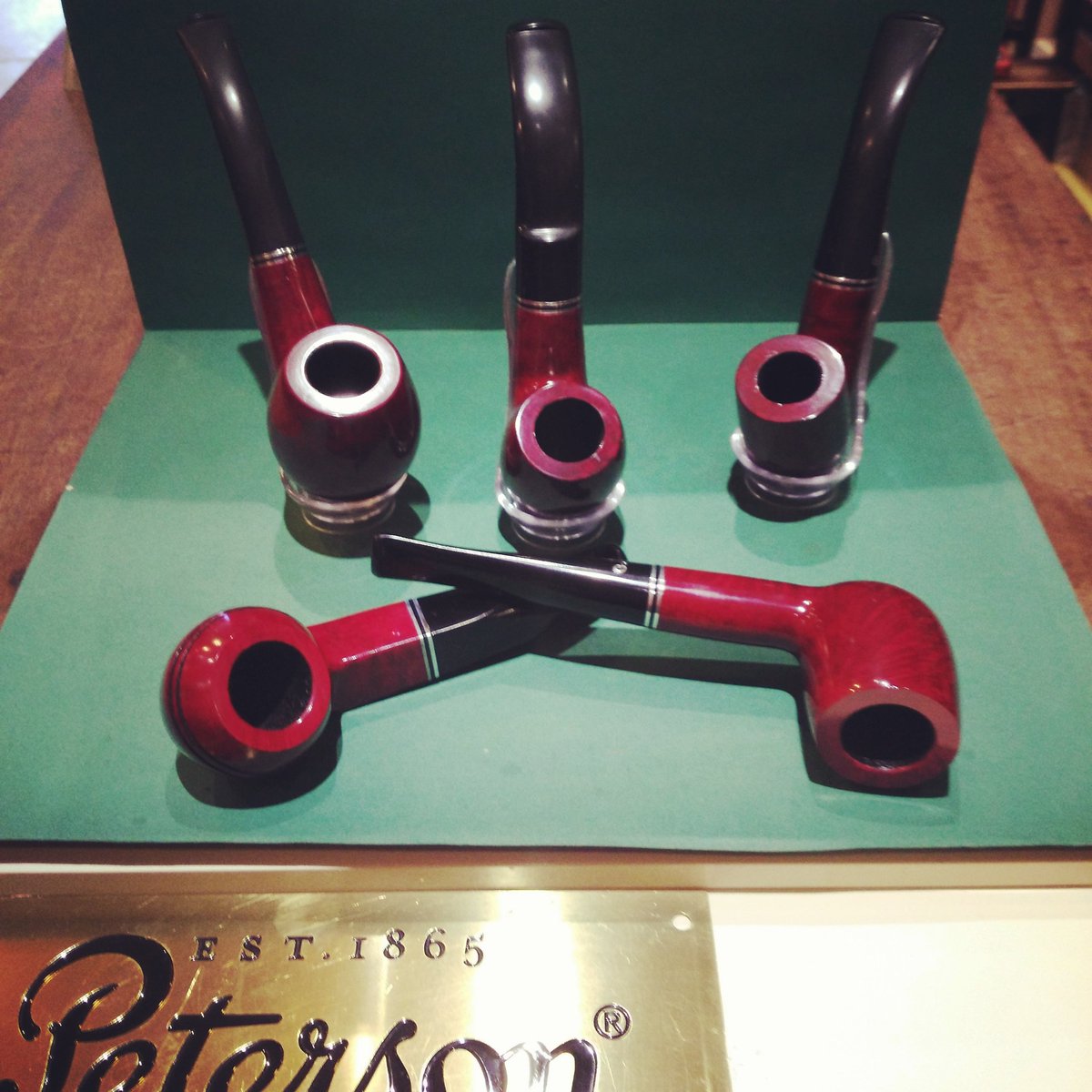 Killarney pipes available from Cahill's Tobacconist
#petersonpipes