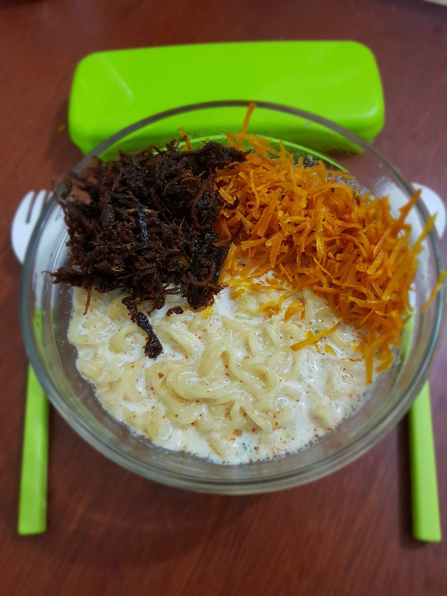 fadhilur's tweet photo. @lailadimyati Indomie susu + Rendang + Serundeng Ubi https://t.co/P0M58rlJPx