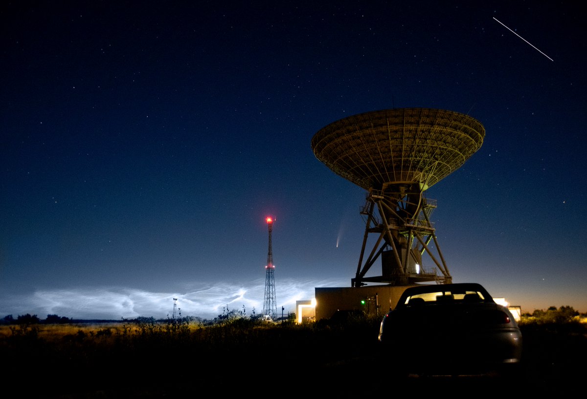OMGosh, what a view!! A Deep Space Comms Antenna, a comet, a space station AND Bright!! Noctilucent clouds - #Ghy6  #NEOWISE #ISS #noctilucentclouds - around 3:17am 11th July 2020 - 
<a href="/esa/">European Space Agency</a> <a href="/goonhillyorg/">Goonhilly</a>
  #astronomy #lovemyjob