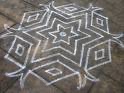 Seeing 'Kolam' everyday morning was a part of my life as a young Tamil Brahmin Boy. My mother would get up early in the morning, clean the front yard and create wonderful kolams using 'rice powder' (and later 'kolam powder') every single day. 1/n