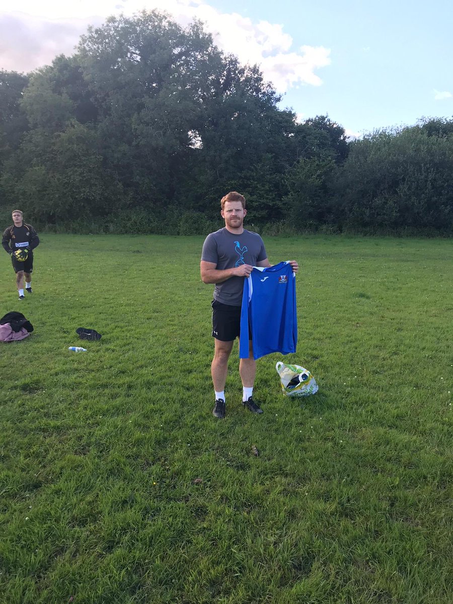 🚨 Signing a Day 19 🚨 today we welcome to the Super 3s and potential to play a big part when called on for the firsts is the massive spurs fan <a href="/tomajbriggs/">Tom Briggs</a>. Tom will provide great cover at the back and has been training hard during the lockdown.... welcome Princey 👑 #community