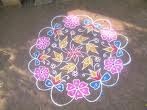 I saw another aspect of Kolam when I worked in Tamil Nadu from 1989 for a decade. During the month of 'Maargazhi" (December 15 to January 15), women used to get up early in the morning, shivering with cold, and lays out wonderful colourful maargazhi kolams 7/n