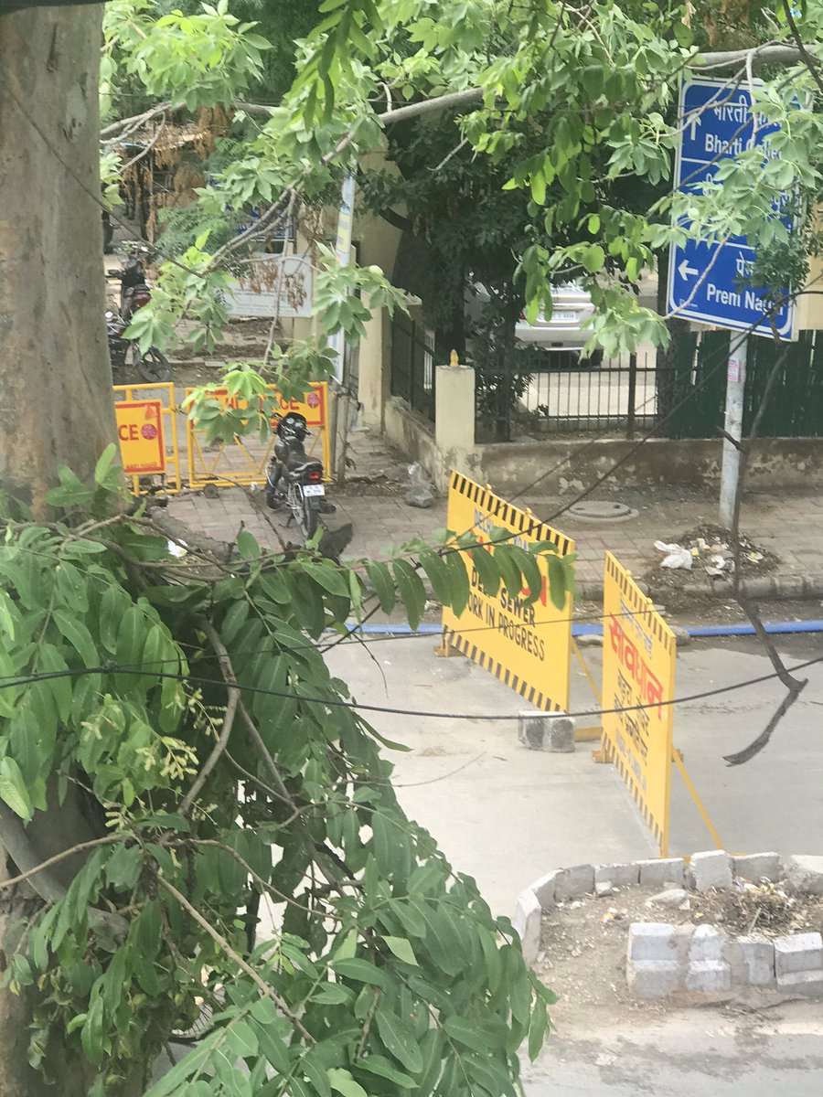 rahulrajpalnew's tweet photo. @ArvindKejriwal @raghav_chadha @msisodia @AAPDelhi DjB sewer work going on for over 90days causing chaos, noise and inconvenience to all, faith in government is lost. Disappointed with Delhi government. Janakpuri b1 dharam marg road. https://t.co/trvV3TXvfg